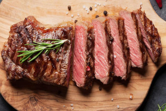Hướng Dẫn Làm Món Bít Tết Từ Thăn Bò Wagyu Nhật Bản Thượng Hạng