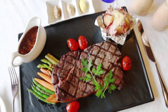 Hướng Dẫn Làm Món Steak Siêu Ngon Từ Bò Wagyu A4